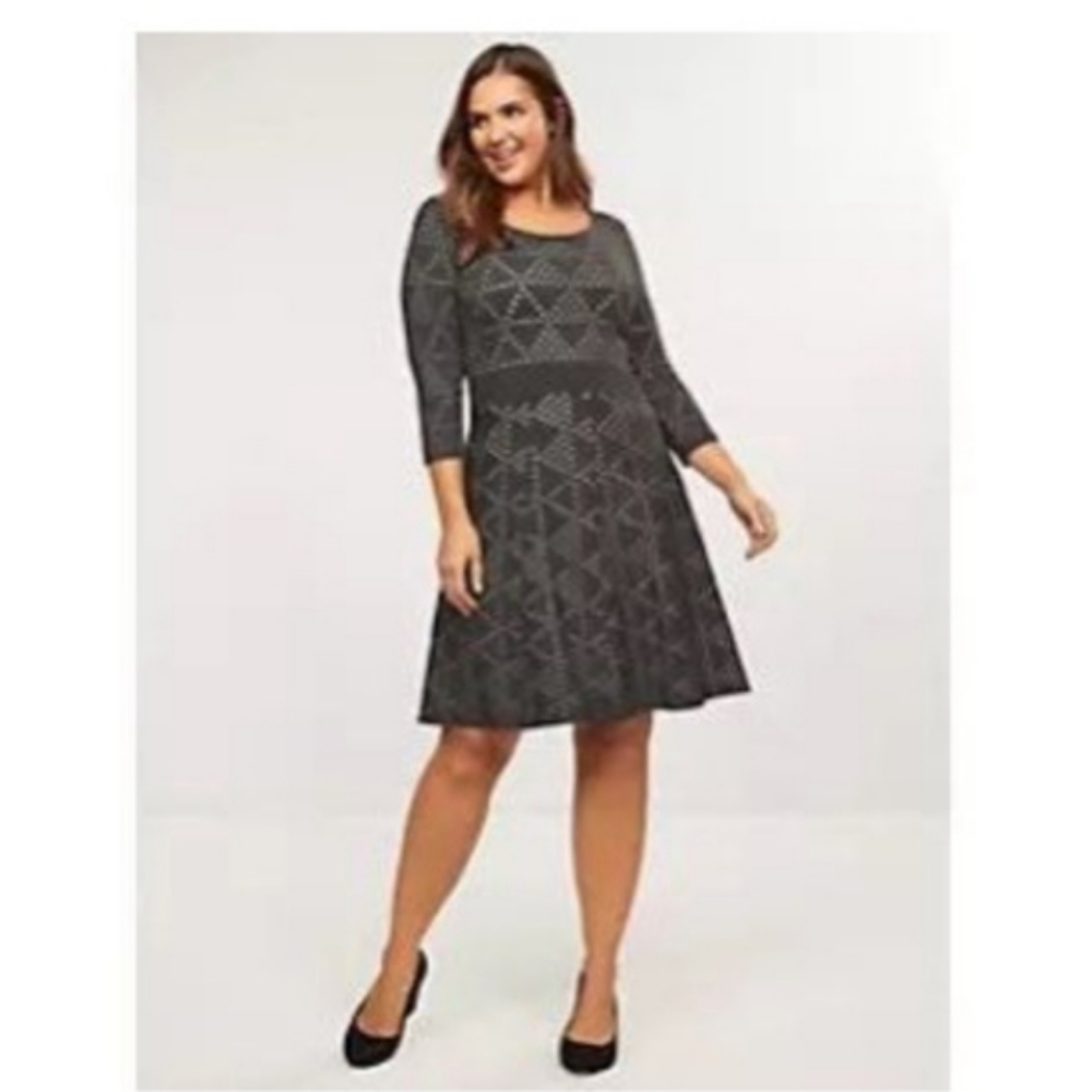 Lane Bryant NWT 3/4 sleeve Gray fit and flare sweater dress Geo print size 26/28